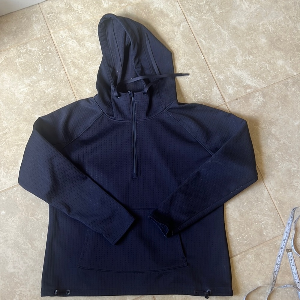 Athleta pull over sweater size L blue